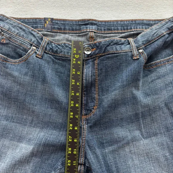 Wrangler Aura Bootcut Jeans Women Size 18 Dark Wash Stretch Denim 10WUT74AG - Picture 5 of 9